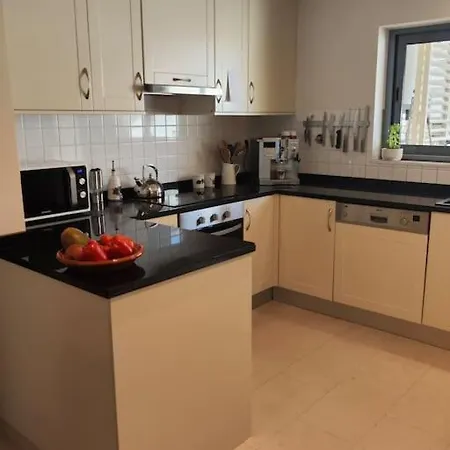 Spacious With Terrace Barbeque With Pool شقة *